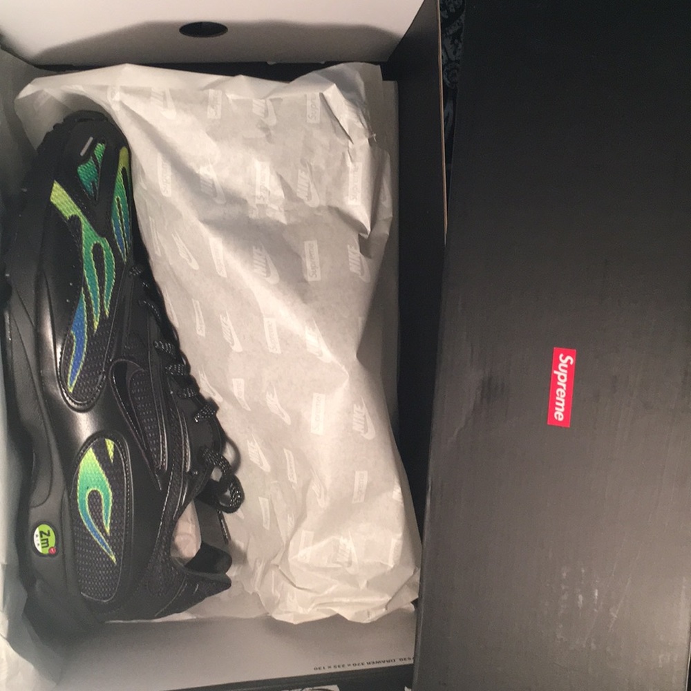 Nike X Supreme Air Streak Spectrum Plus